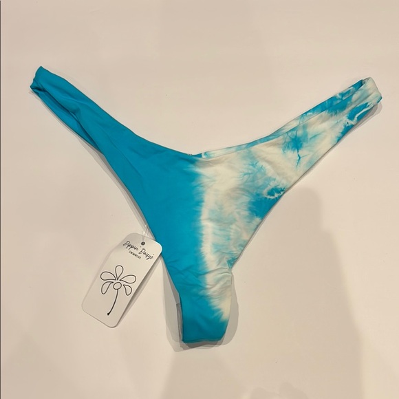 Dippin' Daisy's Crystal Tie Dye thong bikini swim bottom separates size large - Picture 1 of 4